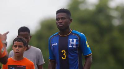 Wesly Decas se pone a tono en la Rivera Hernández de San Pedro Sula.