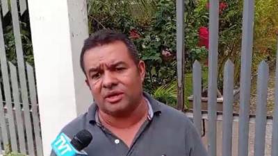 El vicealcalde de Tocoa, Colón, Marco Maradiaga en declaraciones con la prensa.