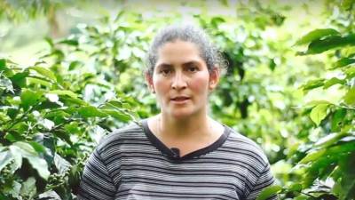Irma Consuelo Bonilla clasificó en el Top 25 de los productores de café que participaron en Taza de Excelencia Honduras 2022. Rank #19. Finca de La Casa, Lempira. Variedad Typica.