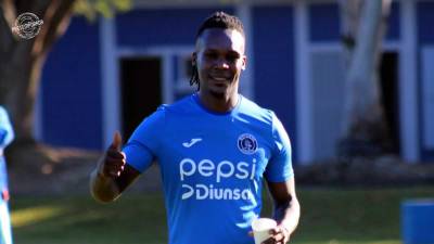 Román Rubilio Castillo terminó firmando un nuevo contrato con el Motagua.