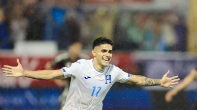 Luis Palma se luce con golazo: así fue su doblete en el Honduras-México y su dedicatoria