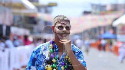 La “Novia de Honduras”, La Ceiba, se encuentra lista para vivir una de sus noches más esperadas con el majestuoso desfile de carrozas y comparsas que marcará el cierre oficial de la tradicional Feria Isidra 2026.