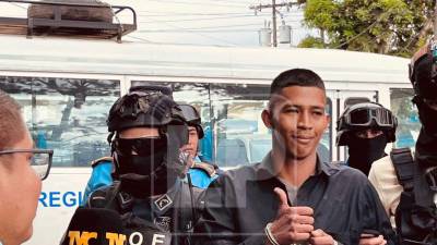 La captura de un hombre conocido con el alias de “El Gato Negro” mostró uno de los avances más relevantes en la investigación de la masacre ocurrida en la comunidad de Rigores, Trujillo, departamento de Colón, donde 20 personas perdieron la vida.