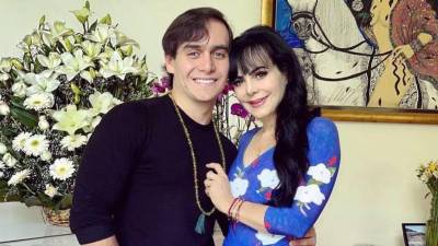 Maribel Guardia juanto a su fallecido hijo.