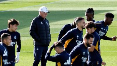 Carlo Ancelotti ya tiene listo el equipo que jugará contra el Barcelona.