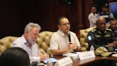 Roberto Contreras felicitó al ministro de seguridad Gustavo Sánchez por suspender el toque de queda en San Pedro Sula y Choloma.