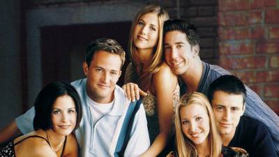 El elenco principal de la serie Friends.