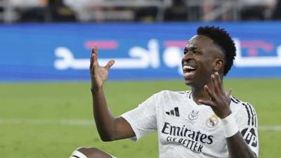 Vinicius fue un desastre en la final de la Supercopa de España donde Real Madrid fue goleado por el FC Barcelona.