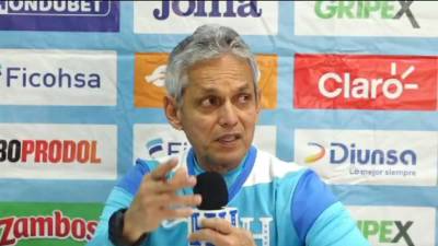Reinaldo Rueda, durante la conferencia de prensa previo al partido contra Cuba en el estadio Nacional Chelato Uclés.