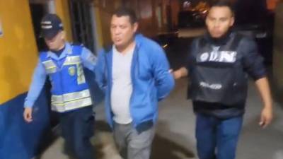 EL hombre detenido por las autoridades de tránsito.