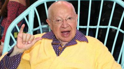 Eduardo Manzano partió durante los primeros días de este mes de diciembre de 2025. Su muerte deja un profundo vacío en el mundo de la comedia y el entretenimiento en México, donde se convirtió en una de las grandes leyendas, favoritos sobre todas las cosas por su tremendo carisma.