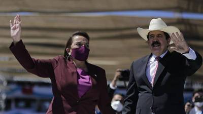 Presidenta de Honduras, Xiomara Castro, junto a su asesor y esposo, Manuel Zelaya Rosales.
