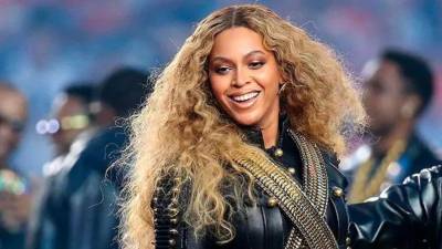 Beyoncé busca agrandar su legado en unos Grammy que consagran a Bad Bunny
