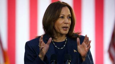 Imagen de la vicepesidenta estadounidense y candidata demócrata a la Casa Blanca, Kamala Harris, durante un mitin en Bucks County, Pennsylvania, EE.UU.
