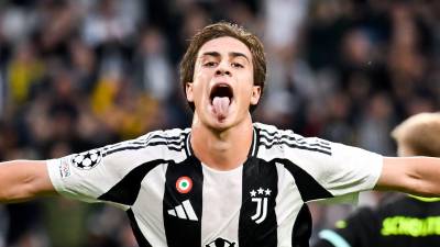 Kenan Yildiz celebrando su gol marcado en el Juventus vs PSV.