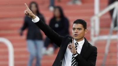 Luis Alvarado, entrenador de la Sub-20 de Honduras, durante el partido ante Corea del Sur.