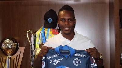 Román Rubilio Castillo firmó un nuevo contrato con el Motagua y jugará el Torneo Clausura 2024.