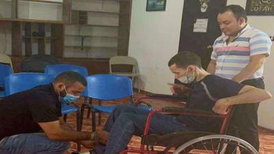 Por ser un líder comunitario, las organizaciones de Tapachula respaldan a Alvarado Leiva (camisa de franjas).