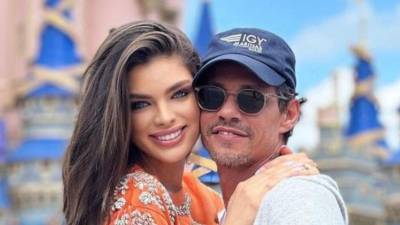 Los esposos Marc Anthony y Nadia Ferreira.