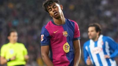 Lamine Yamal no juega contra la Real Sociedad por lesión.