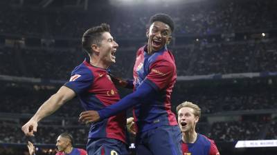 Robert Lewandowski celebrando uno de sus goles contra el Real Madrid.