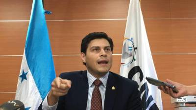Marlon Ochoa salió molesto ante el nombramiento de Cosette López al frente del CNE.