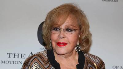 El estado de salud de la actriz Silvia Pinal es delicado.
