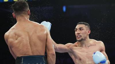 Teófimo López peleó contra Jamaine Ortiz por el título superligero de la OMB.