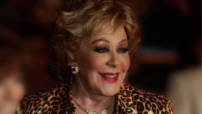 La primera actriz Silvia Pinal.