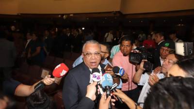 Eduardo Maldonado estuvo presente en la entrega del premio Álvaro Contreras, galardón que se le entregaron en el 2023.