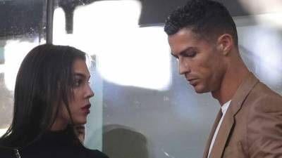 Georgina Rodríguez ha decidido dar un sorprendente giro en su relación con Cristiano Ronaldo en lo que a su carrera empresarial se refiere, alejándose del negocio millonario que compartía con Cristiano Ronaldo, uno de los proyectos más exitosos del futbolista portugués en el ámbito del business.