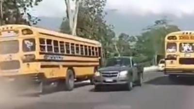 Los dos buses que peleaban ruta fueron decomisados.