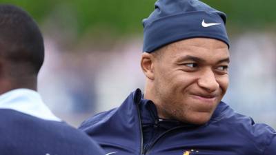 Kylian Mbappé está entrenando con Francia y se alista para la Eurocopa.