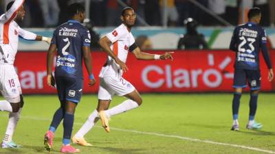 El festejo de Jerry Bengtson tras anotarle al Motagua en la Gran Final.
