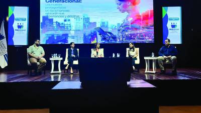 Más de 200 asistentes acudieron al foro “Prosperidad en tiempos de incertidumbre”.