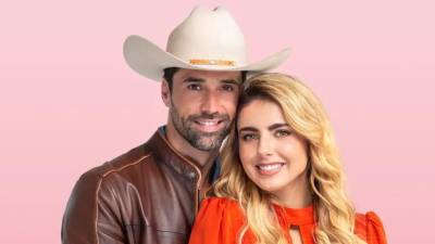 Los futuros padres Michelle Renaud y Matías Novoa.