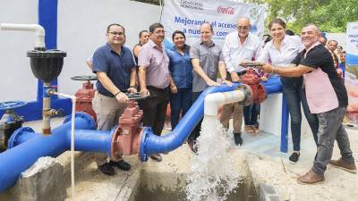 Coca-Cola y Cervecería Hondureña inauguraron tres proyectos de acceso de agua potable para la zona norte, reafirmando su permanente interés en el bienestar de las comunidades del país.
