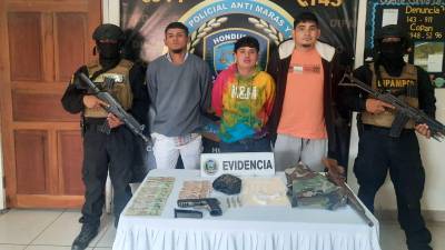 Edwin Aguilar Oliva, Josué David Carbajal y José Domingo Guzmán fueron capturados por la Dipampco en Santa Rosa de Copán.