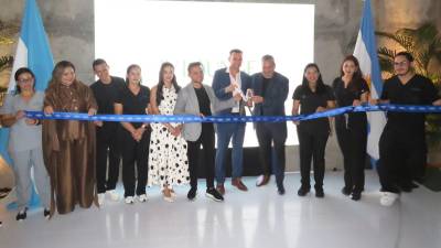 Con casi 30 años de experiencia y presencia internacional, Capilea inauguró su primera clínica en San Pedro Sula, acercando a Honduras las soluciones más avanzadas en recuperación capilar.