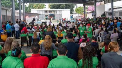 El área techada fue habilitada ayer en el macrodistrito de Las Palmas para que los pacientes esperen ser atendidos en mejores condiciones.