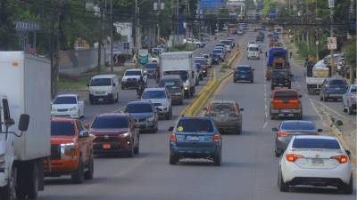 En Honduras circulan más de 977,900 carros y motocicletas sin placas metálicas, de acuerdo con datos del Instituto de la Propiedad (IP) obtenidos por <b>LA PRENSA</b> mediante una solicitud de información.