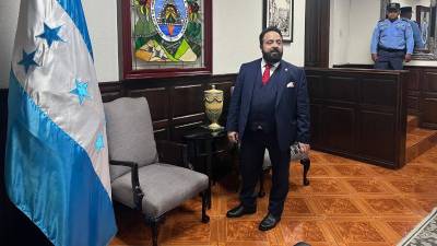 La instalación del nuevo Congreso Nacional, este martes 21 de enero, dejó una ausencia que no pasó desapercibida. Entre los diputados electos que acudieron al hemiciclo tras las elecciones generales del 30 de noviembre de 2025, no figuró Luis Redondo.