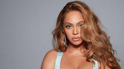 Beyoncé tiene 42 años de edad actualmente.