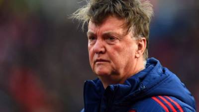 Van Gaal, antiguo entrenador Ajax, Barcelona, AZ Alkmaar y Bayern Múnich y seleccionador de Holanda, llegó al United procedente el banquillo del combinado 'oranje' en verano de 2014 después del Mundial de Brasil .