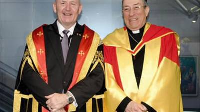 La Universidad Católica Australiana homenajeó con el título Doctor Honoris Causa al cardenal Óscar Andrés Rodríguez Maradiaga.
