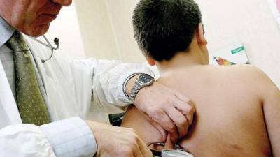 Los niños con obesidad tienen mayor riesgo de desarrollar males cardiacos en la edad adulta.
