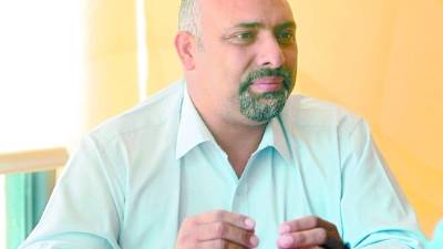 Rafael Barahona cumple medidas sustitutivas.