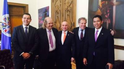 El ministro de Trabajo, Carlos Madero; John Biehl, el fiscal Óscar Chinchilla, Luis Almagro y Reinaldo Sánchez.