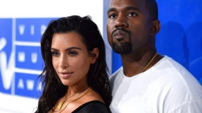 Hoy está de cumpleaños el rapero Kanye West, y su aún esposa Kim Kardashian no se ha olvidado del padre de sus hijos en este día tan especial.
