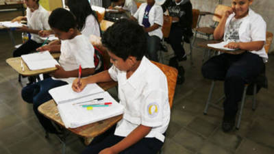 En varios centros educativos en La Paz impartieron más de 220 días de clases.